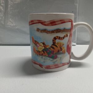 Disney Tigger Eeyore Winnie The Pooh Coffee Mug Ceramic 10oz Winter Scene